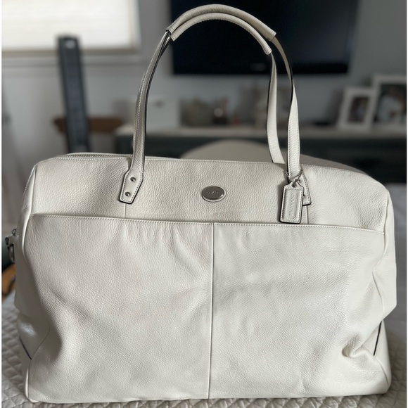 Gently used beautiful white Coach Leather extra large weekender bag - Picture 6 of 6